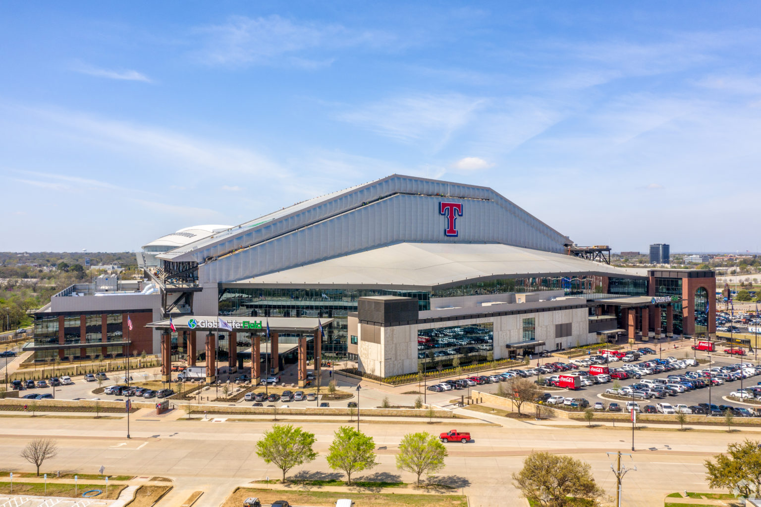 Texas Rangers Baseball Stadium has the World’s Largest Retractable Roof